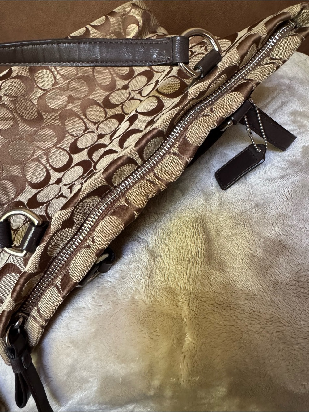 Coach small tote - Picture 9 of 9